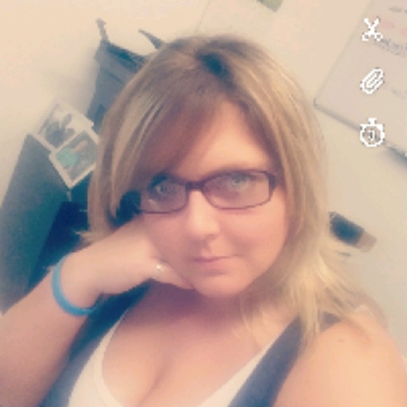 Meet your Posher, Jen - Picture 1 of 1